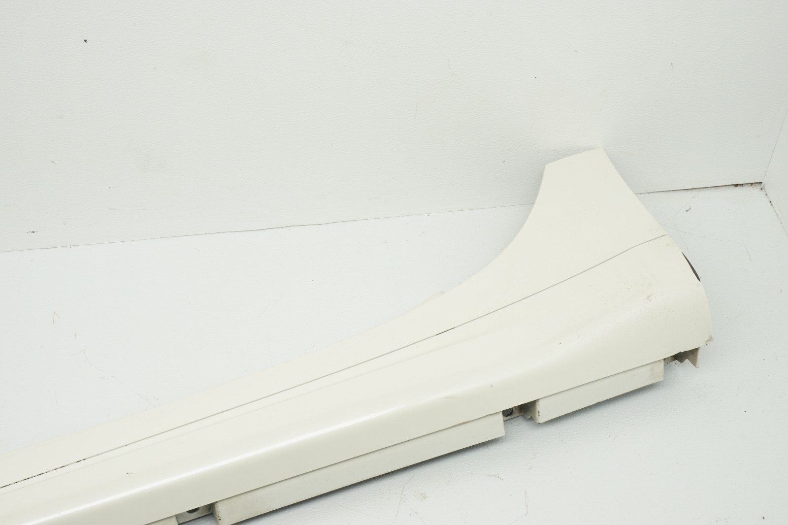 2014-2020 MASERATI GHIBLI M157 OEM LEFT  ROCKER PANEL SIDE SKIRT (DEFECT)