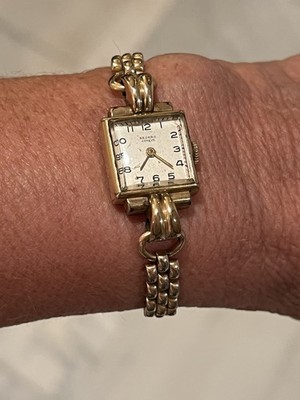 RECORD  Geneva  Watch. Swiss Made, paired with a Gold Kreisler bracelet (*RARE*)
