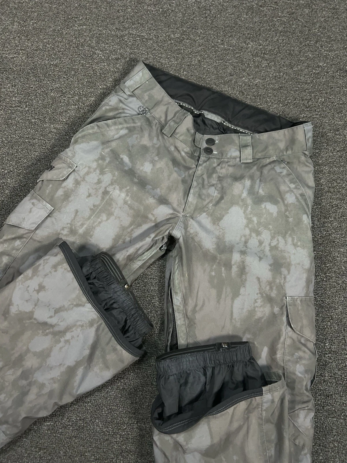 Burton Snow Pants Womens XS Gray Ski Snowboard Cargo Vented Living Lining Camo