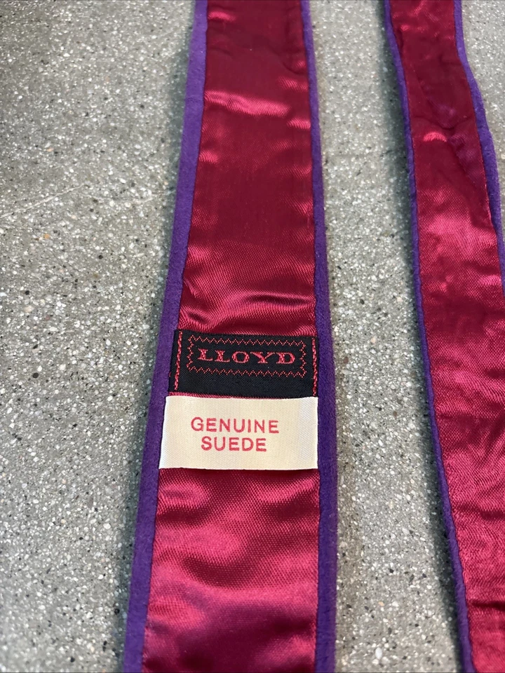 Corbata Lloyd de gamuza morada ultra delgada borde cuello Foto 3 de 4