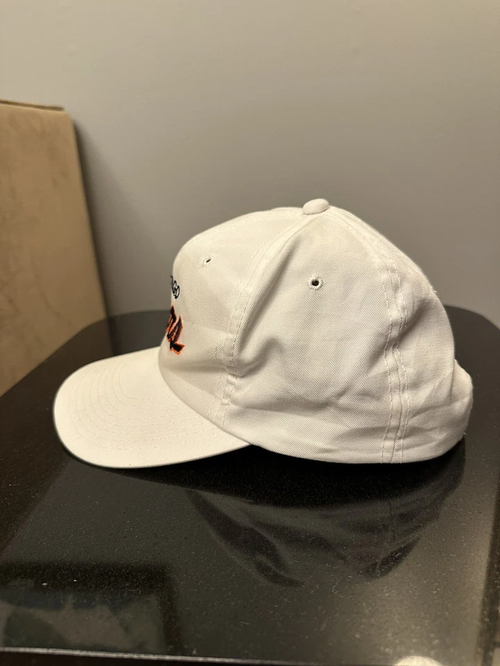 Sombrero de escritura blanca de los Chicago Bears Foto 2 de 4