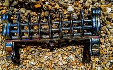 CHEMINÉE ANCIENNE GARDE FRETTE GRILLE FONTE CARNAVAL LUSTRE ÉMAIL IRISÉ 