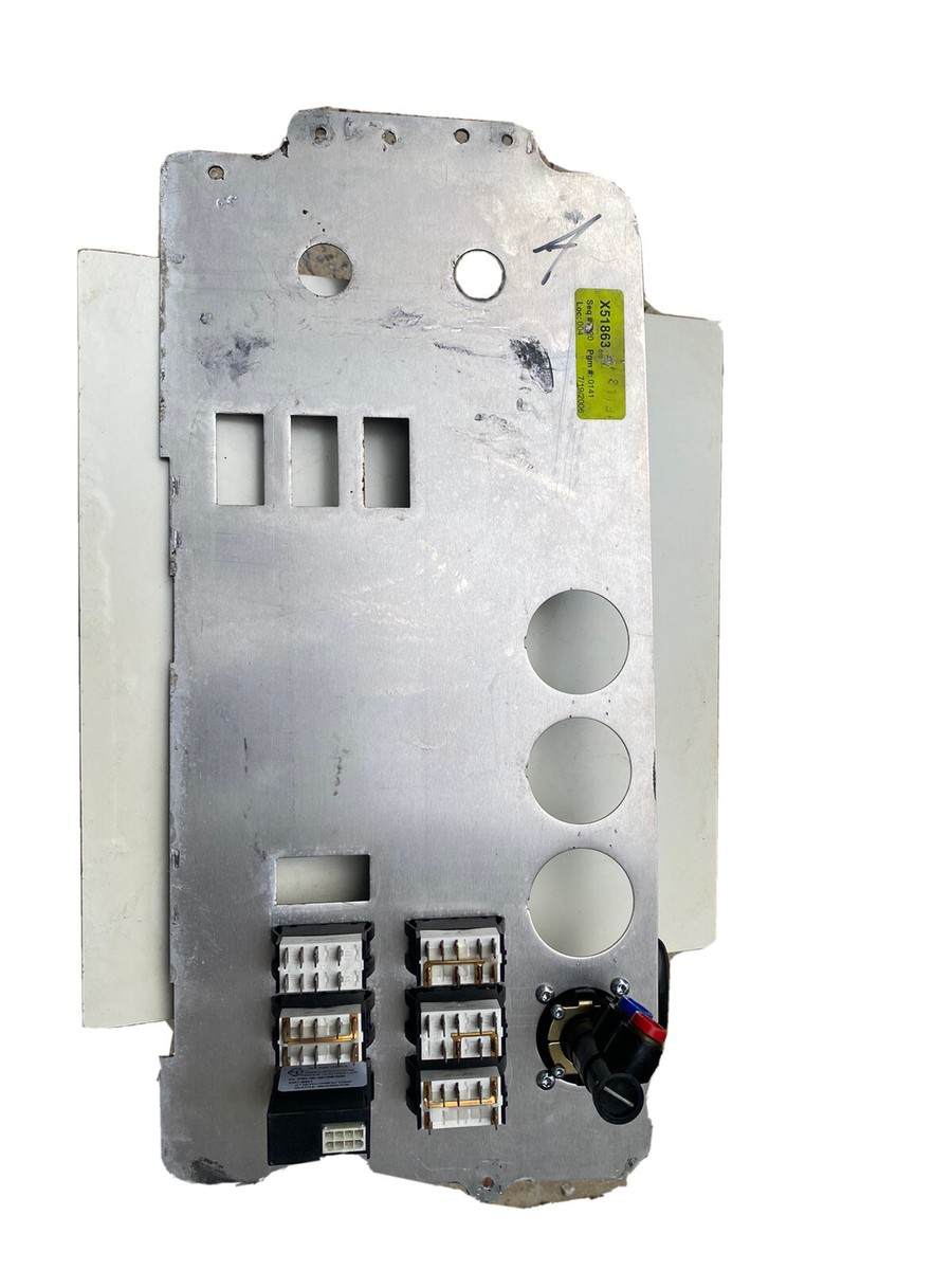 Rocker Switch Panel Bottom Left Side Chrome Plastic Freightliner Century 2 Hole - Foto 3