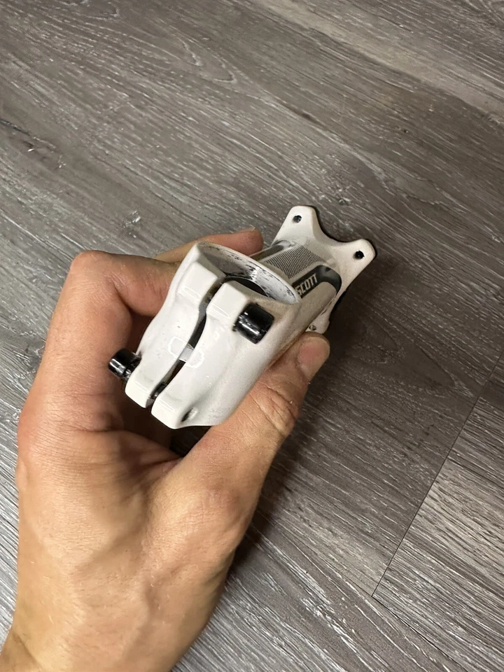 Scott Alloy Bike Stem 1 1/8" 110mm X 31.8 6 Degree Rise Stem - Image 3 of 4