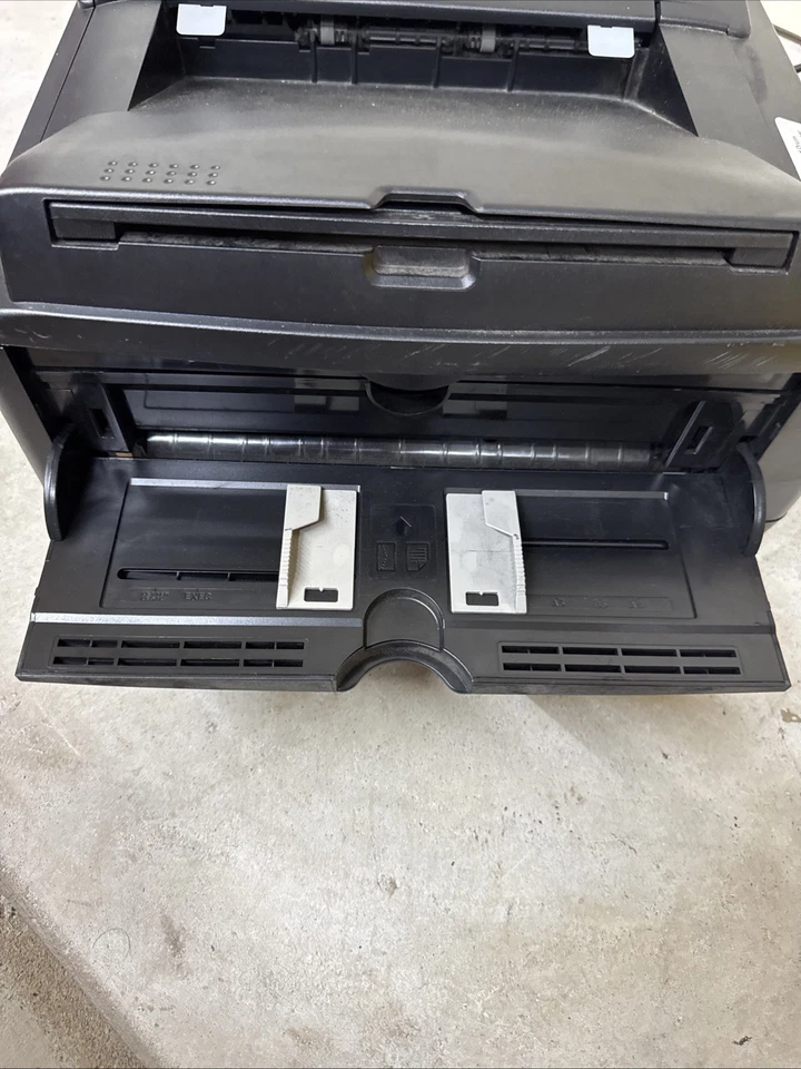 Okidata OKI B4600 Black Digital LED Monochrome *Turn on* For parts Or Repair - Image 4 of 4