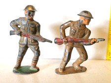 SOLDIER ADVANCING W/ RIFLE 2 BARCLAY MANOIL