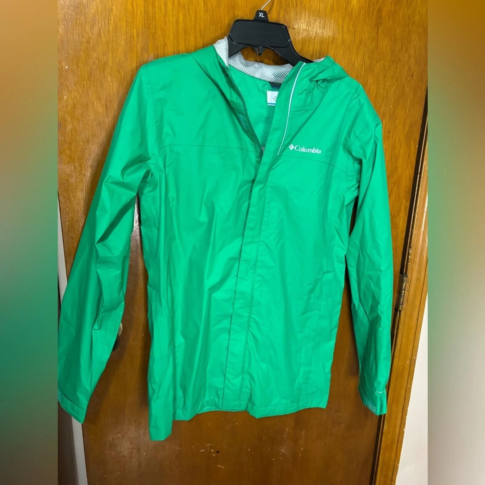 Junior Columbia green rain jacket xl 18/20 new no tags Outdoors Camping