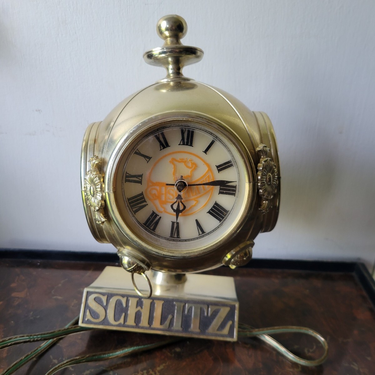 Vintage SCHLITZ BEER Clock Lighted Sign Cash Register Topper Bar