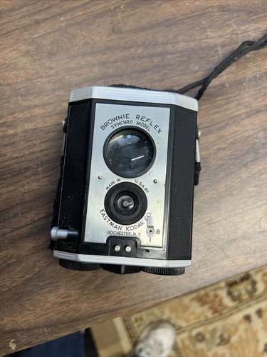 Vintage Eastman Kodak Brownie Reflex Synchro Model Camera In Good Shape!!