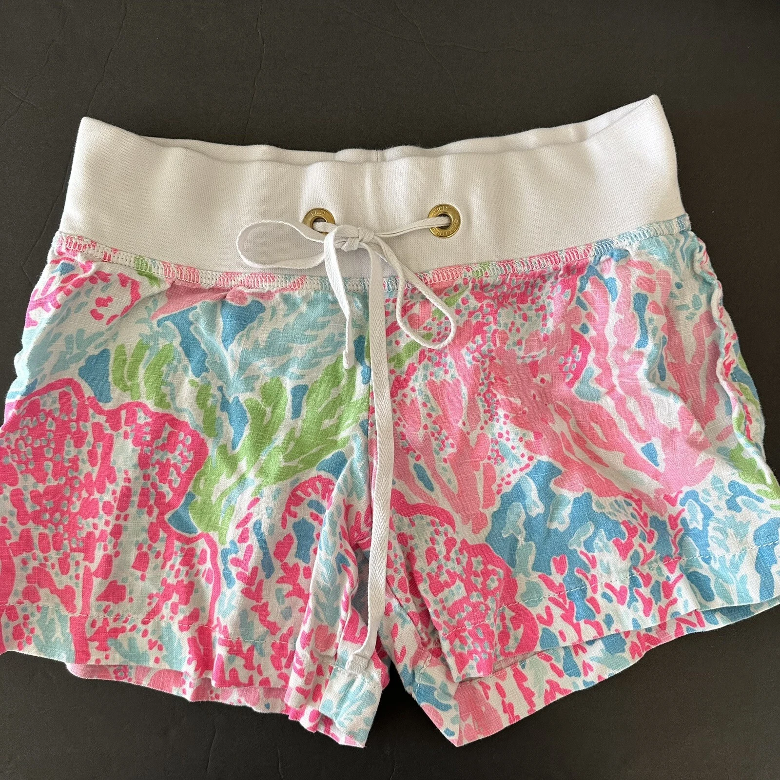 Lilly Pullitzer Chrissy Shorts Linen Size XS Coral Beach
Opens in a new window or tab