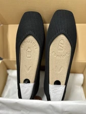 Vivaia Margot 2.0 Square-Toe V-Cut Flats Black Size US 7/ W