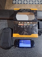 Sony PSP 2001 USA Region Slim Black Bundle Console Slim WORKING ADULT OWNED 
