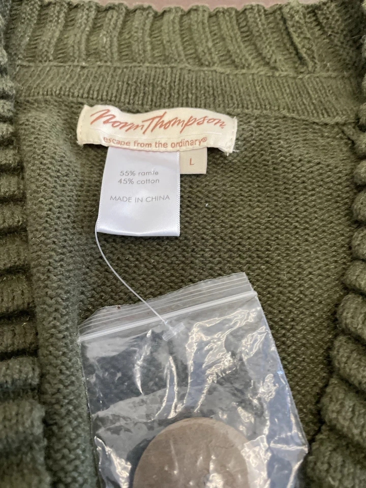 Vintage Norm Thompson Chunky Knit Cardigan Cardinal Bird Christmas Holiday Sz. L - Image 3 of 4