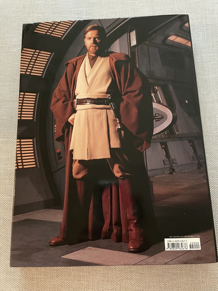 STAR WARS『Dressing a Galaxy 』 Dressing a Galaxy: The Costumes of Star Wars by Biggar