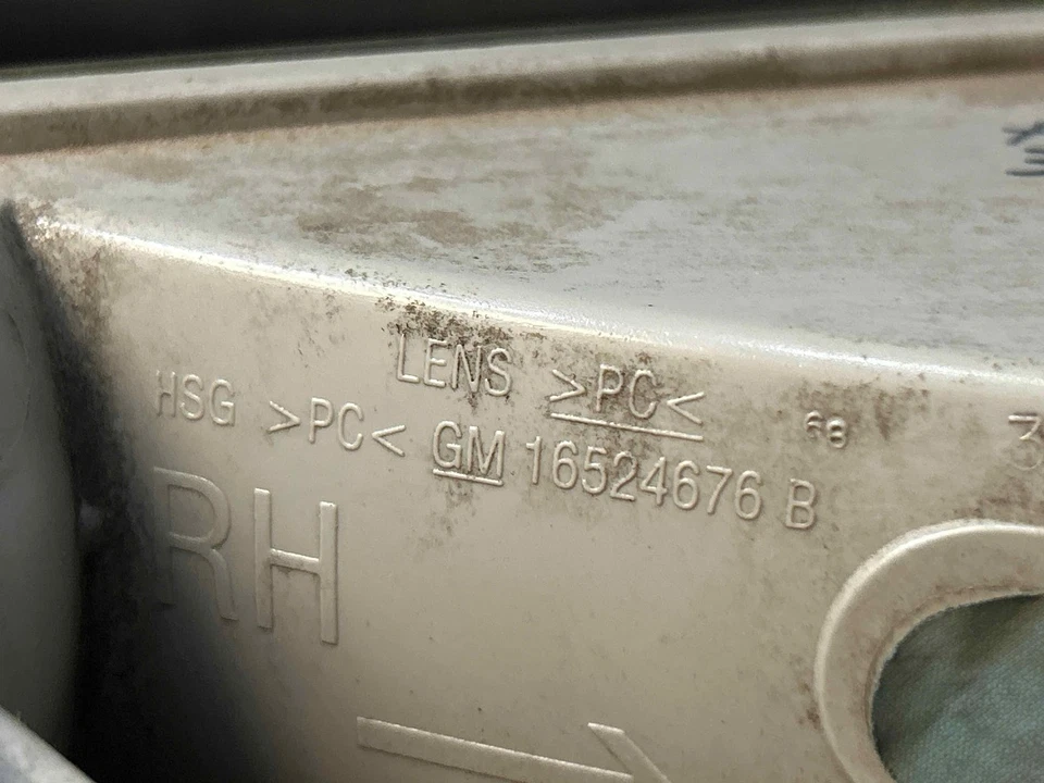 Fits 1999-07 Gmc Sierra Right Park Lamp-turn Signal Oem:15199561 Foto 3 de 4