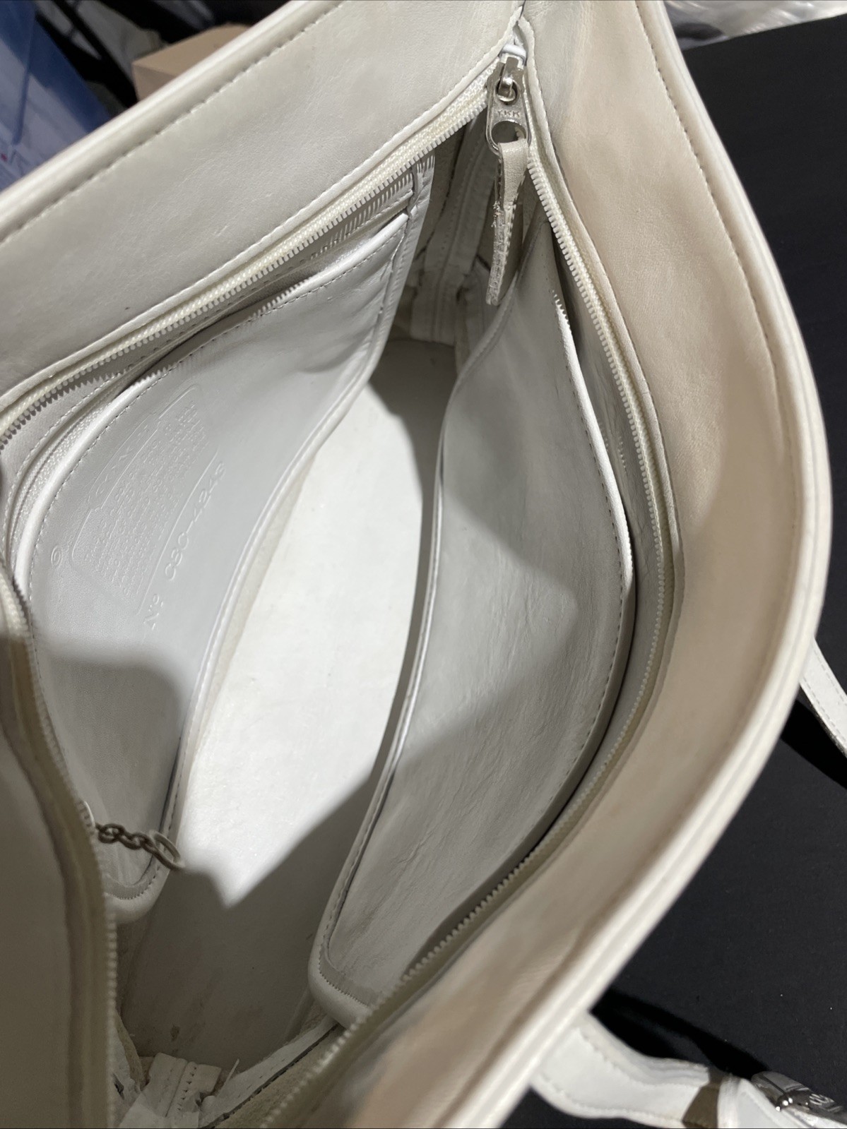 Vintage Coach Slim Bucket White Leather Shouder 4243 Bag  thumbnail 15