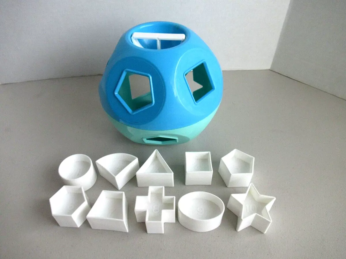 TUPPERWARE SHAPE O TOY BALL Mint Green Taffy Blue & White Shapes