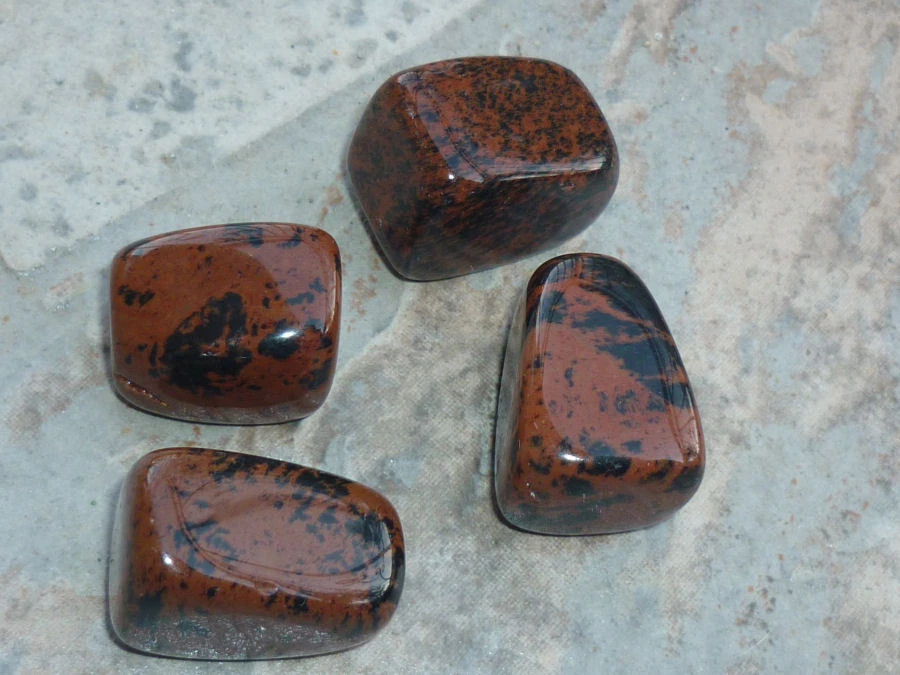 cristalloterapia PIETRA OSSIDIANA MAHOGANY spiritualità cristallo energia forza