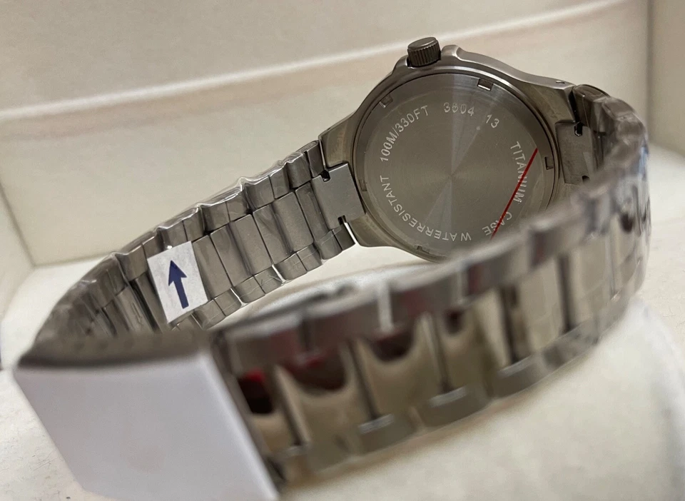 Herrenuhr Titan sportlich  Cavadini  37 mm Arabisches Zifferblatt mit Datum - Bild 2 von 3