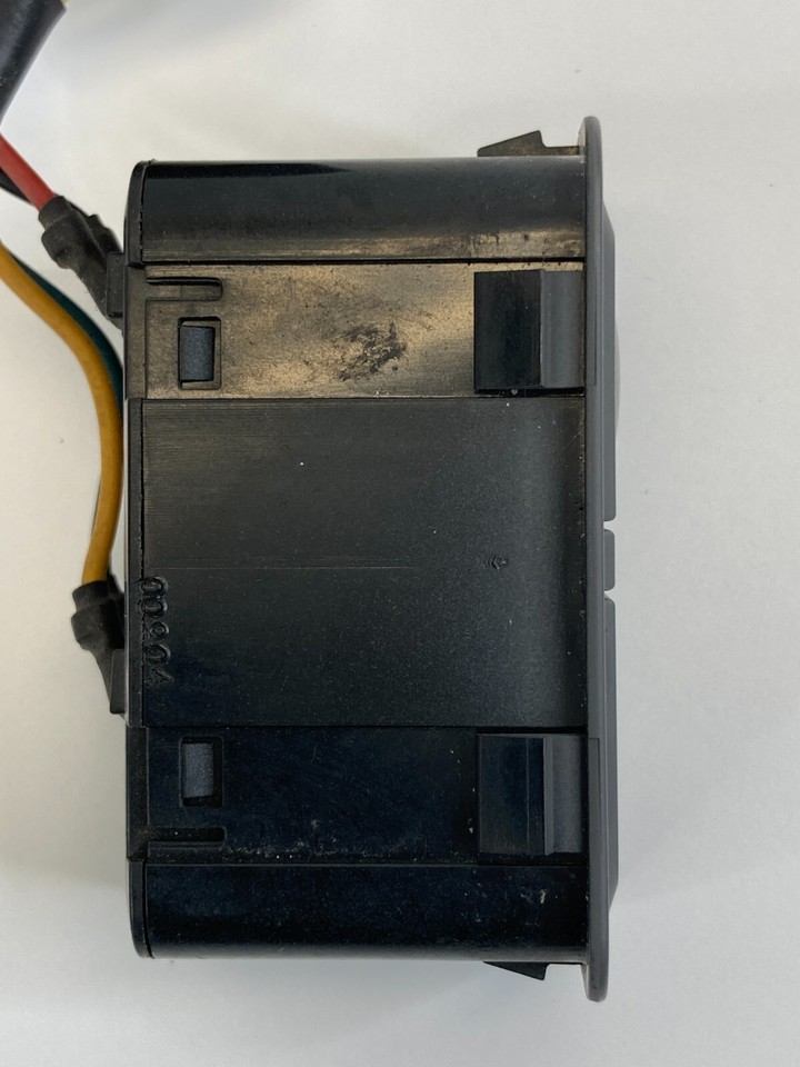 20112014 Hyundai Sonata Gas Fuel Door & Trunk Open Release Switch