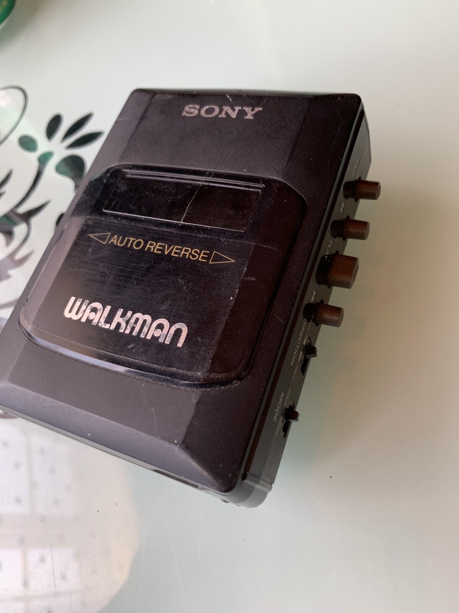 【動作品】SONY WM-A26/B26 カセットウォークマン WALKMAN Sony Walkman WM-A26/B26 Auto Reverse Portable Cassette Player