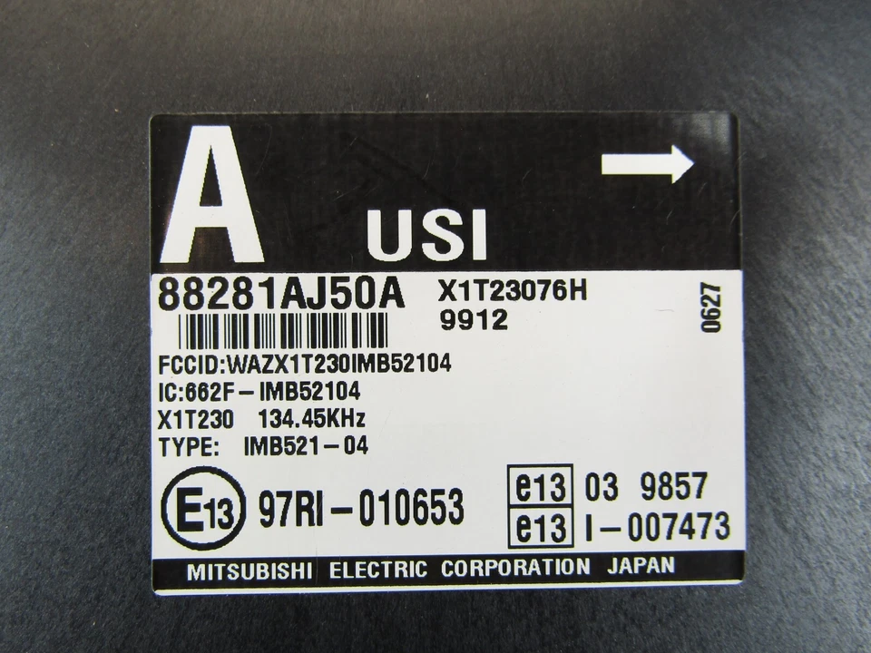 Subaru Legacy 2010 módulo antirrobo unidad integrada 88281AJ50A fabricante original Foto 2 de 4