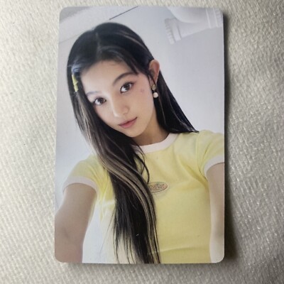 Danielle NEWJEANS Anime Star Edition Celeb K-pop Girl Photo Yellow 1