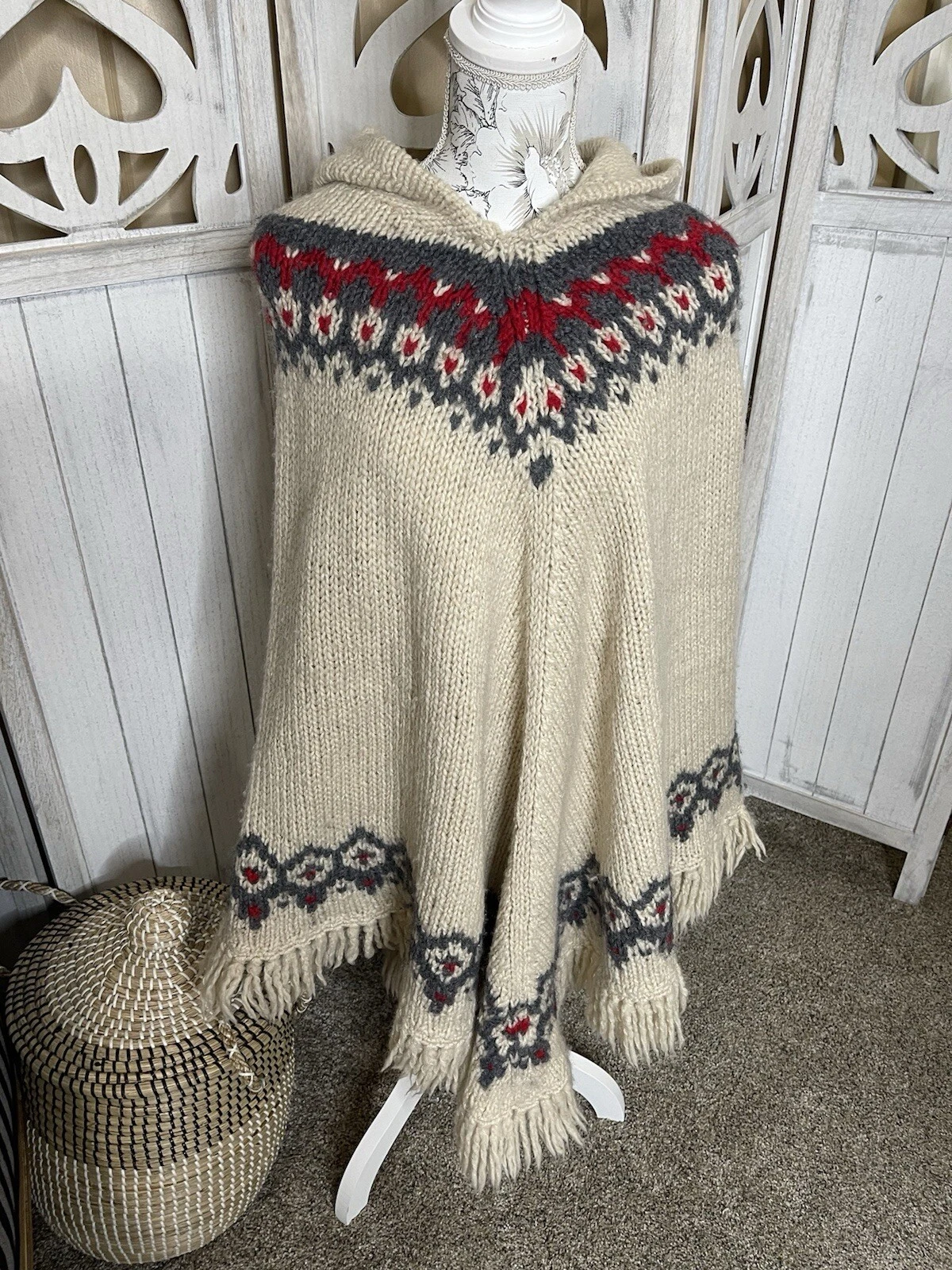 Vintage 90’s J. Crew Handknit 100% Wool Poncho Small / Medium Hong Kong