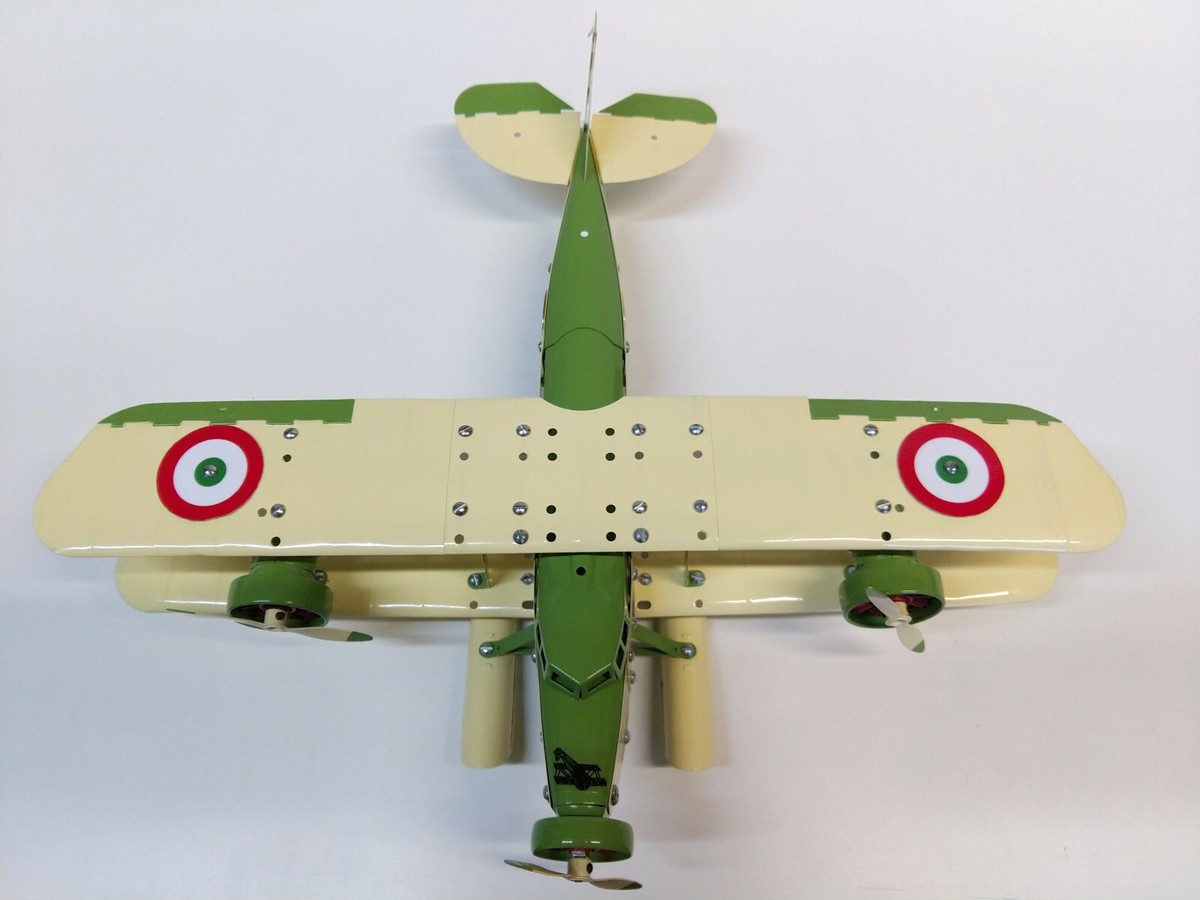 Auctions | Meccano Aeroplane Constructor No.2 built as a Biplane in blue