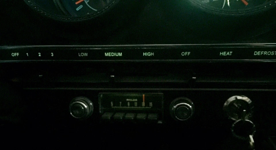 Ford Torino 1968-69, Fairlane, Ranchero, Cobra: tira de control del tablero Foto 4 de 4