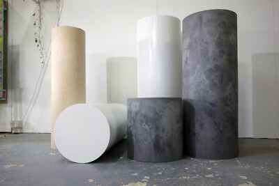 ZYLINDRISCHER SOCKEL bis 1300mm x 450mm Durchmesser. Ausstellung Einzelhandel Haus Hochzeit