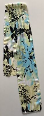 ^^ Ein kleiner Vintage-Damenschal mit Blumenmuster aus Chiffon und Satin selbst gestreift