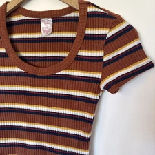 No Boundaries Short Sleeve Scoop Neck Brown Ribbed Junior's Top Tee Xs/1