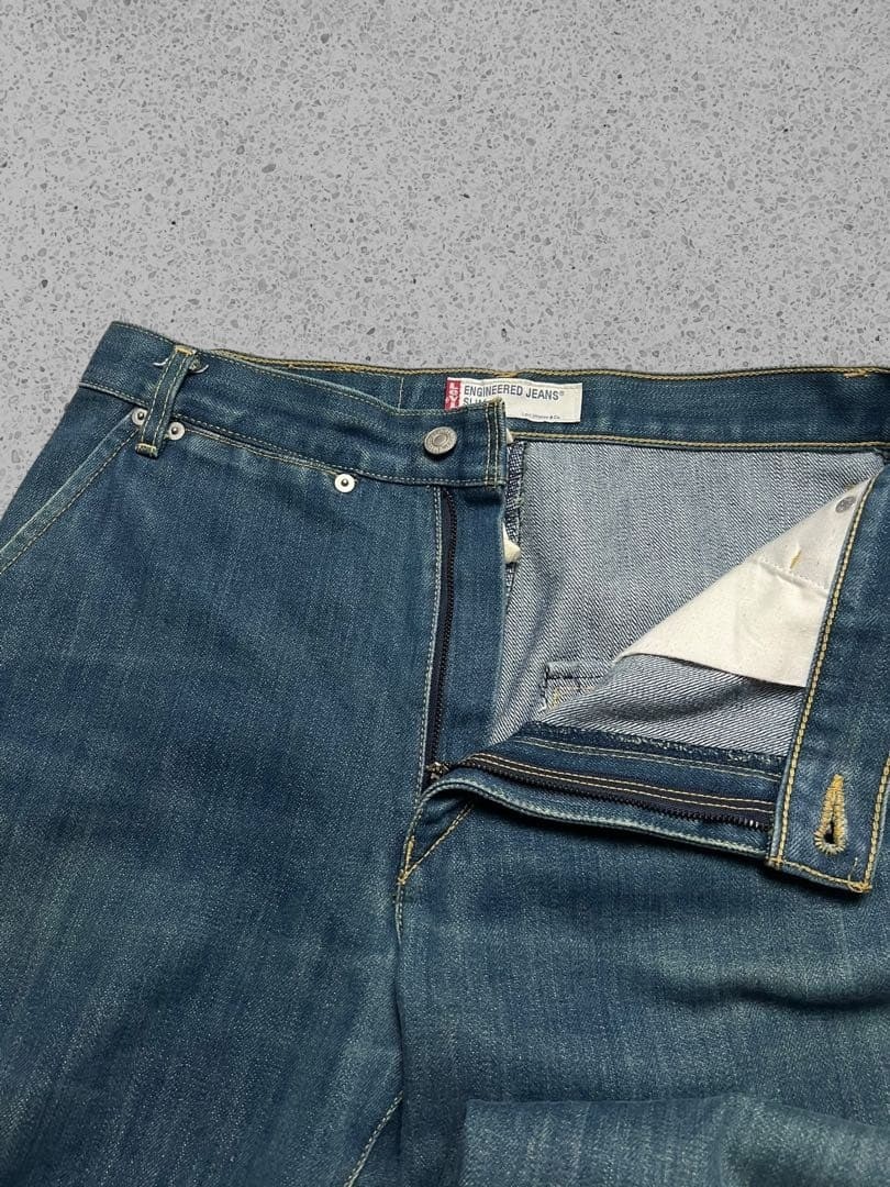 00S Levi'S Engineered Jeans Early Chino Model View 4