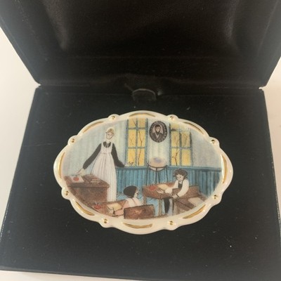 P Buckley Moss Society Brooch Pin Todays Lesson Amish School Pendant 2005 #24250