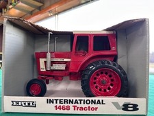 Ertl International V-8 1468 Diecast Tractor 1/16 Scale USA 1993 4601
