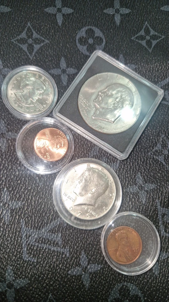 5× USA BANKFRISCH 1970-2025 D LETZTER CENT ALLE NEU 2× DOLLAR 2× CENT ,1× 50CENT - Bild 3 von 4