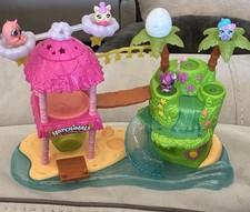 Hatchimals Colleggibles Tropical Island Play Set with 5 Hatchimal Figures