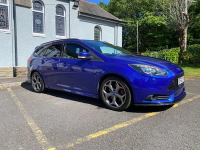 2012 Ford Focus 2.0T ST-3 5dr ESTATE Petrol Manual - Image 1 of 4