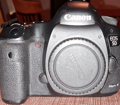 Canon EOS 5D Mark III DSLR-Kamera Schwarz mit eingebautem Blitz SD-Karte