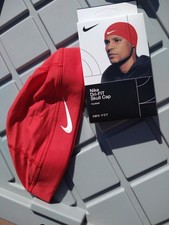 Nike Pro Red Skull Cap OS DriFIT Unisex Sportowa czapka treningowa Szybkoschnąca 