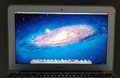 Apple MacBook Air Mid 2012 - Core i5, 11 inch, 4 GB, 128 GB A1465