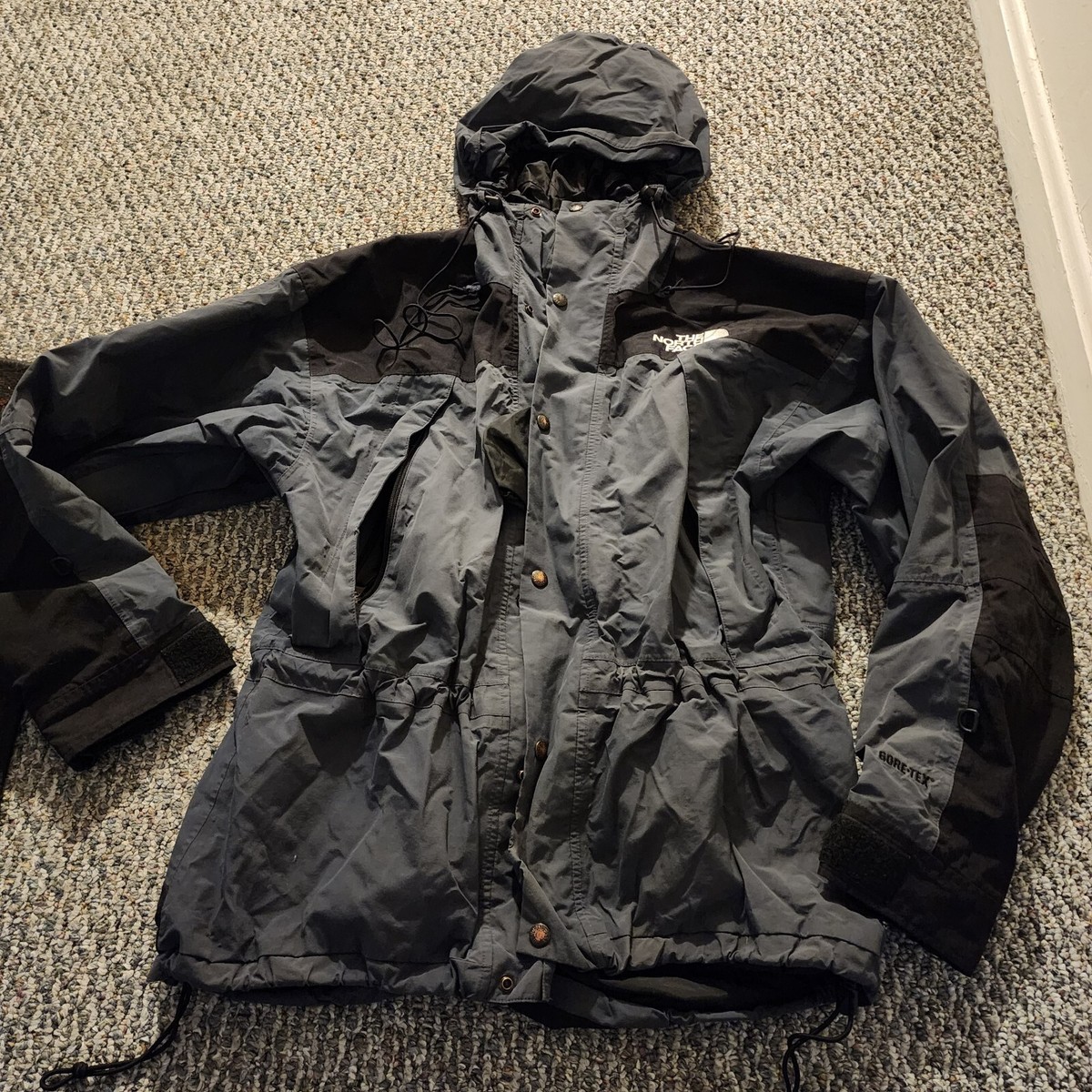 The North Face Gore Tex Jacket Full Zip Mens Large Gray