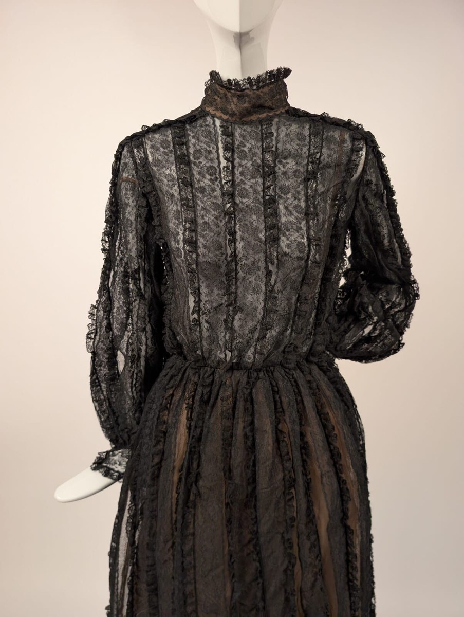 VICTORIAN REVIVAL 1970'S SHEER BLACK + CHANTILLY LACE RUFFLE DRESS W HIGH  COLLAR | eBay