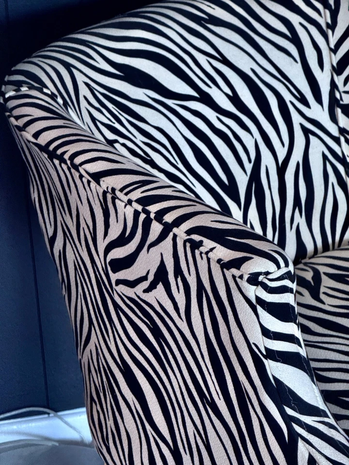 Silla Art Deco Nouveau Icónica Cebra Mediados de Siglo 1930 Tela de Corteza Vintage Foto 2 de 4