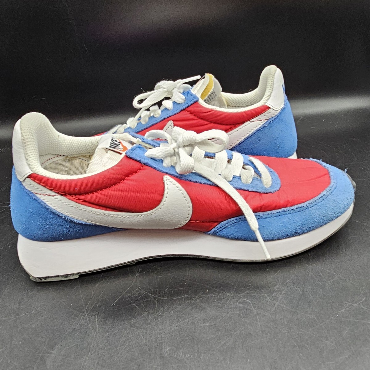 nike tailwind 79 battle blue gym red