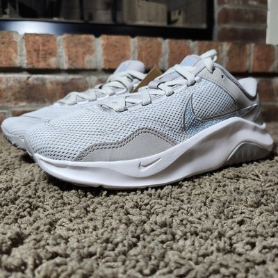 Nike Legend Essential 3   Women s Size 8   Light Ore/Armoury Blue   New, No Box