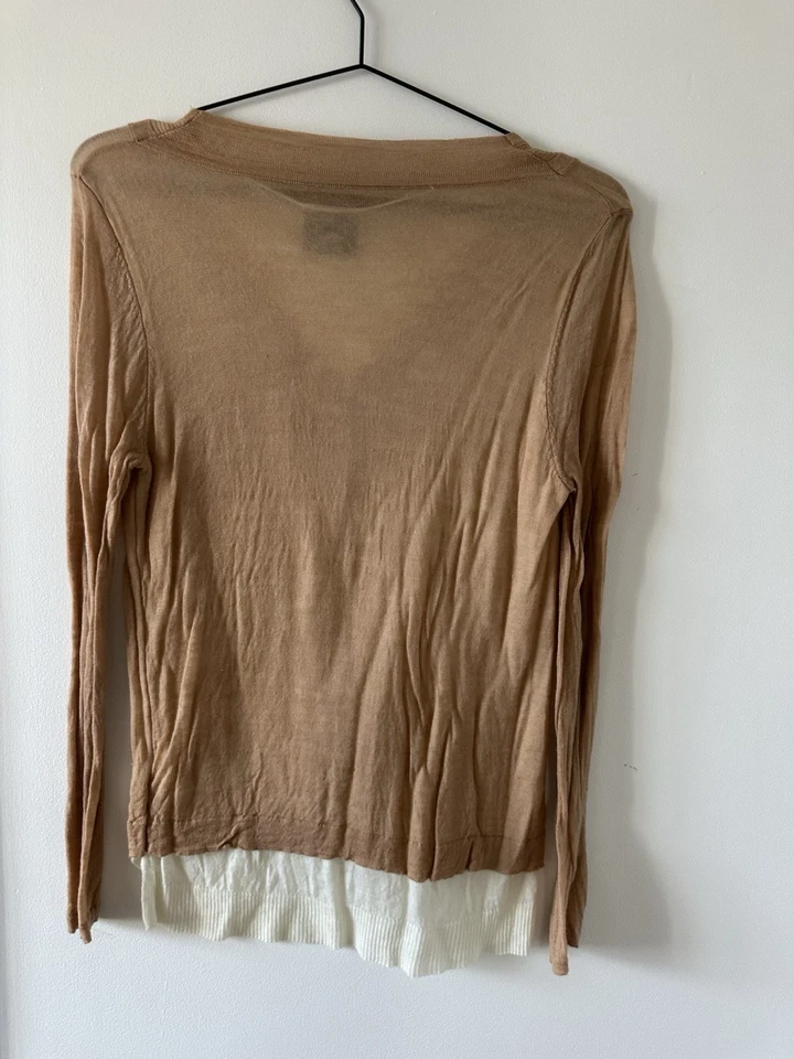 Suéter Hermès Color Nude Cuello en V Seda y Cachemira Look de Dos Piezas Foto 3 de 4