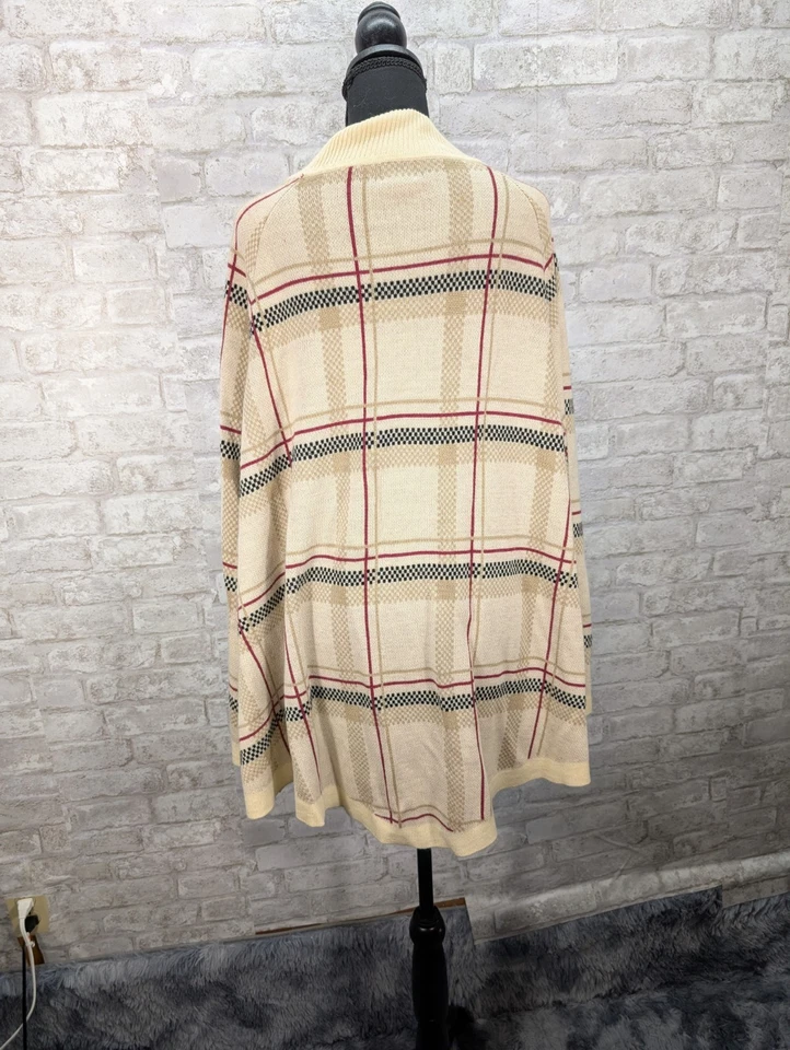 Hot In Hollywood Women's 2X-3X Button Front Cape Jacket - Image 4 of 4