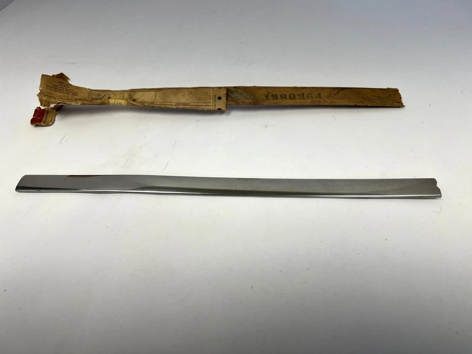 1951-1952 Dodge Desoto Inner Door Vent Molding Wing Division 1380364 NOS - Image 3 of 4